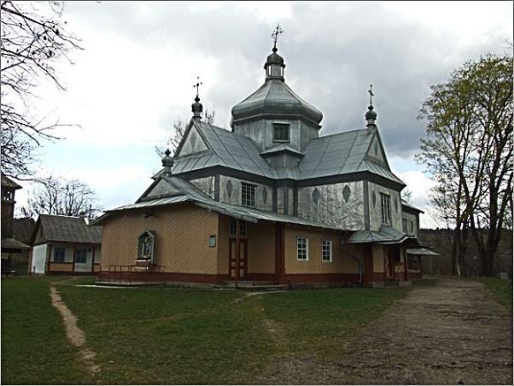 Image -- Church of the Nativity of the Mother of God in Deliatyn.