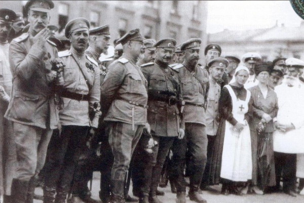Image - Anton Denikin with Volunteer Army officers (Kharkiv, 5 July 1919).