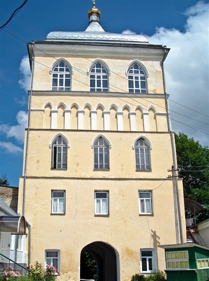 Image -- The gate building in the Derman Monastery in Rivne oblast.