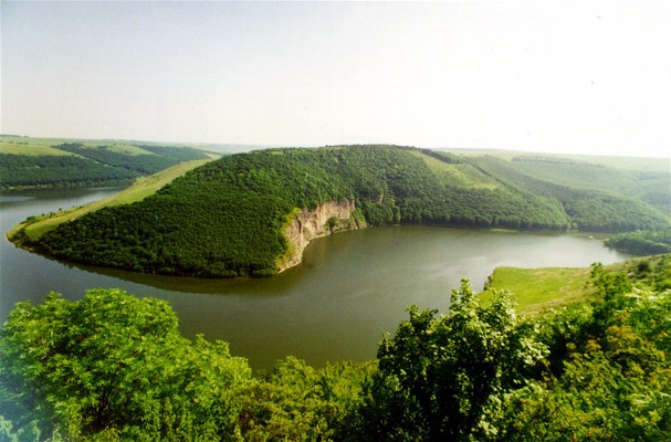 Image - Dniester River in the vicinity of Kamianets-Podilskyi. 