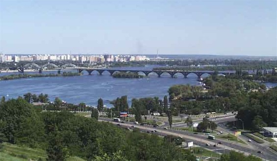 Image - Panorama of the left bank of the Dnipro River in Kyiv.