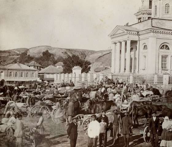 Image -- Don Cossacks in Novocherkassk (early 20th century).