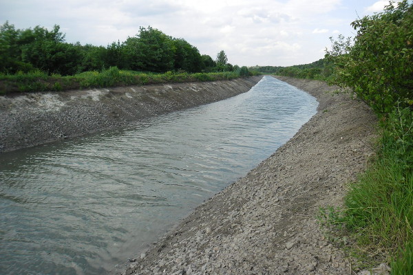 Image - The Donets-Donbas Canal (with low water level).