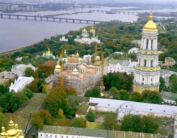 Image - Rebuilding of the Dormition Cathedral of the Kyivan Cave Monastery (1999).