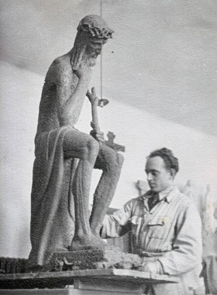 Image - Yevhen Dzyndra working on his sculpture of Christ (1938).