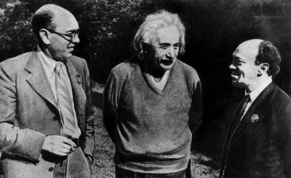 Image -- Isaac Fefer, Albert Einstein, and Simeon Mikhoels in the United States (1943).