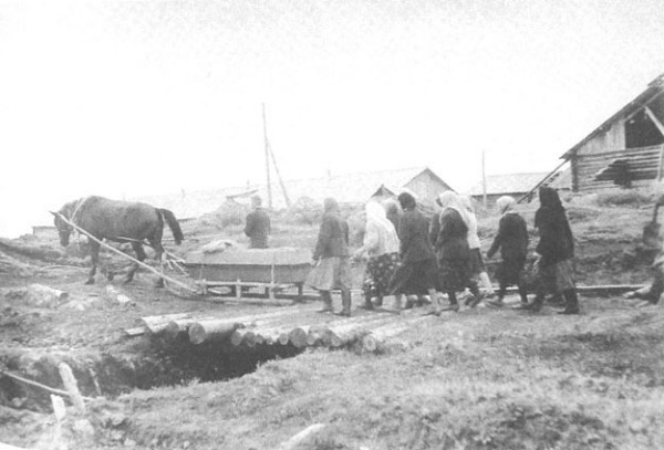 Image -- Ancient burial rite: a funeral procession on a sleigh.