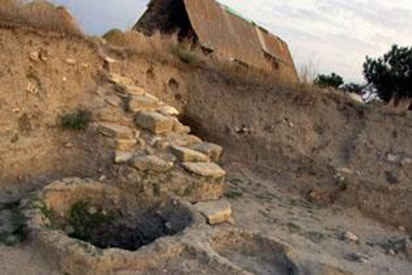 Image -- The excavated ruins of the Bosporan city of Hermonassa and later Kyivan Rus city of Tmutorokan (now Taman village, Krasnodar krai).