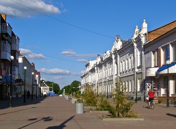 Image -- Hlukhiv: city center.