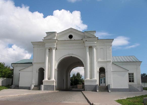 Image -- Hlukhiv: Triumphal Arch (Kyiv Gate) (1744).