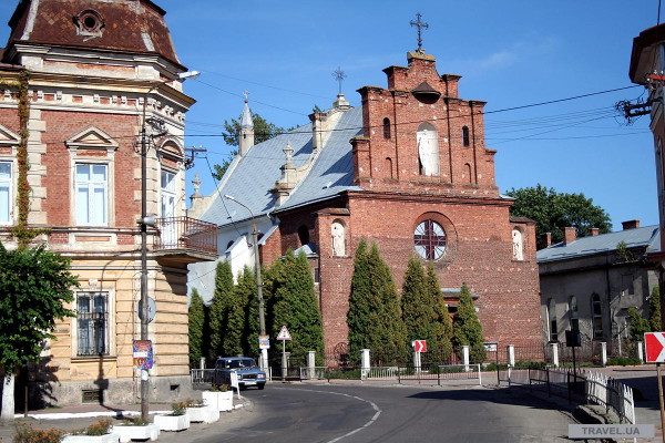 Image - Horodok, Lviv oblast: The Elevation of the Cross Roman Catholic Church (15th-18th century).