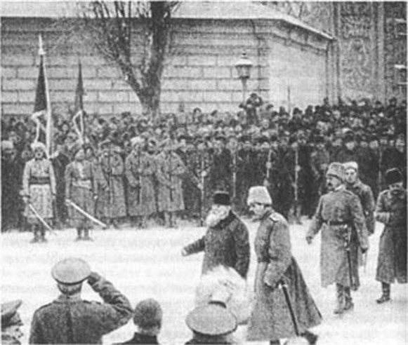 Image - Mykhailo Hrushevsky at the parade of the Free Cossacks.