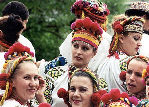 Image -- Traditional Hutsul women's headwear.