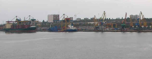 Image -- The Illichivsk port.