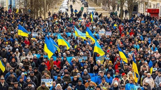 Image - Kakhovka: popular protests against Russian occupation (March 2022)