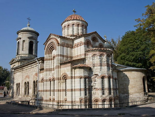 Image -- Kerch: Church of John the Baptist (10th century).