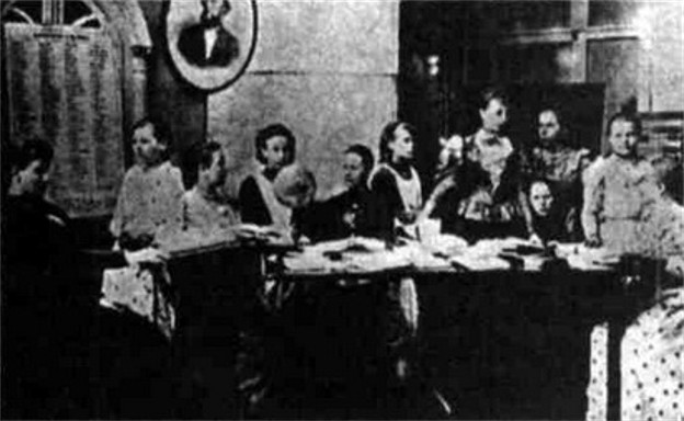 Image -- Khrystyna Alchevska's Kharkiv Womens Sunday School (1880s).