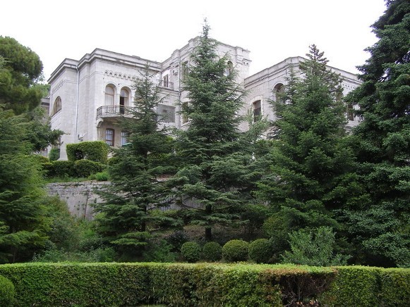 Image - The Usupov's palace in Koreiz in the Crimea.