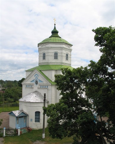 Image -- The Church of the Assumption (18th century) in Korop.