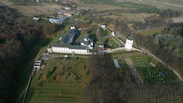 Image -- Krekhiv Monastery (aerial view).