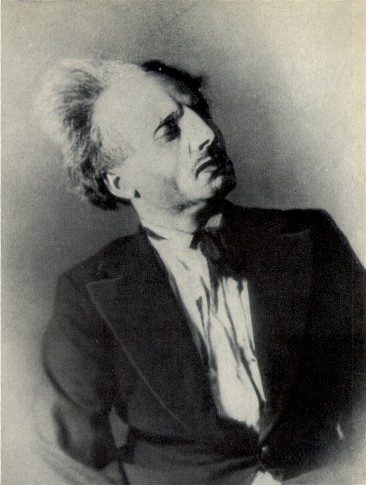 Image -- Marian Krushelnytsky as Padur in Les Kurbas' production of M. Kulish's Maklena Grasa in Berezil (1933).