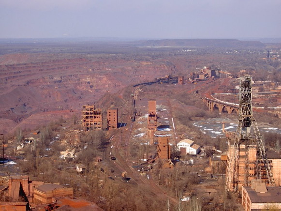 Image -- Kryvyi Rih: iron ore excavation.