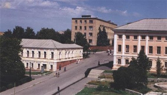 Image -- One of the central streets in Kupiansk.
