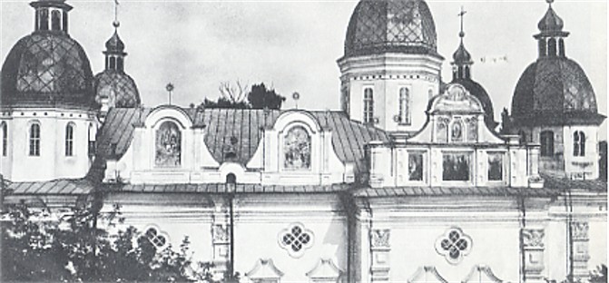 Image - Side view of the Kyiv Epiphany Church.