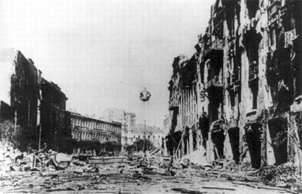 Image - Kyiv: Khreshchatyk after the fire of 1941 (view from Prorizna Street).