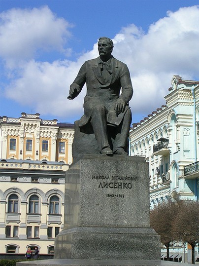 Image -- Mykola Lysenko's monument in Kyiv.