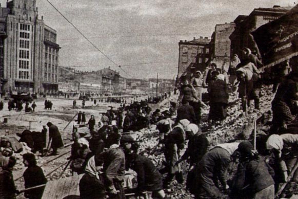 Image - Kyiv: rebuilding Khreshchatyk (1940s).