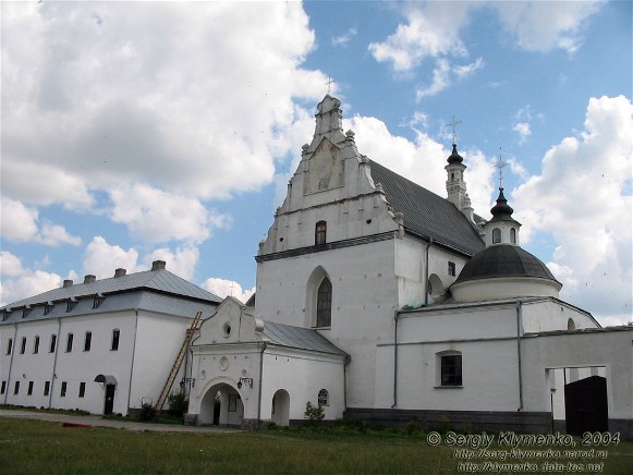 Image -- Letychiv: Saint Mary's Church of the Dominican monastery complex (1606-38).