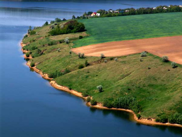 Image -- The site of the Luka-Vrublivetska village, now mostly submerged by the Dnister River.