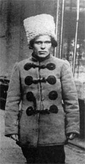 Image - Nestor Makhno (1919 photo).