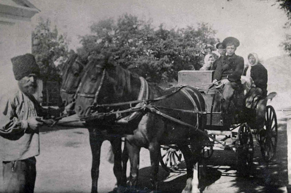 Image -- Mennonites in Ukraine (1920s).