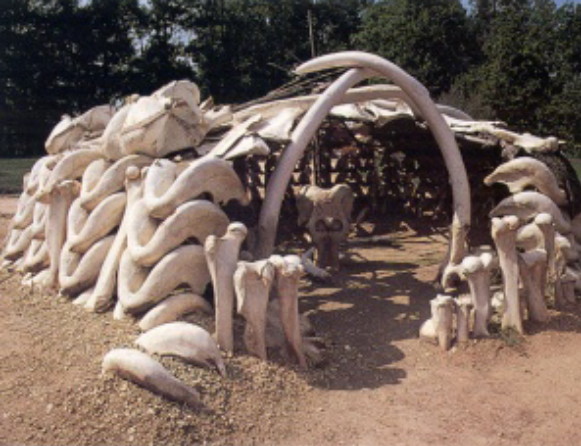 Image - Mizyn: mammoth-bone dwelling (reconstruction).