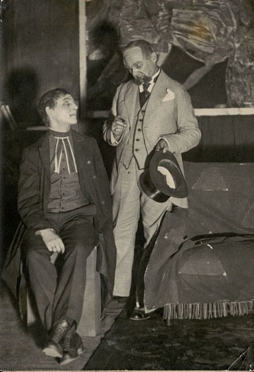 Image - Les Kurbas and Semen Semdor in the production of G. B. Shaw's Candida in the Molodyi Teatr (1918).