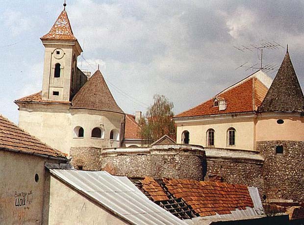 Image - Towers of the Mukachevo castle.