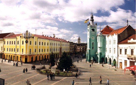 Image - Mukachevo: central square with town hall. 