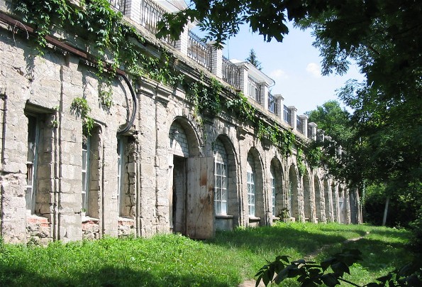 Image -- The Komar family palace in the village of Murovani Kurylivtsi.