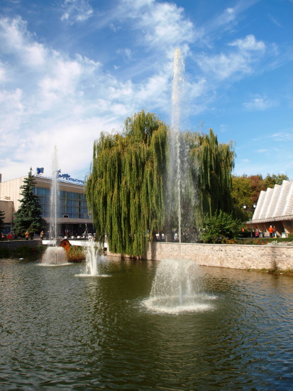 Image -- A sanatorium complex in Myrhorod.