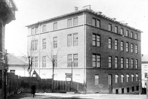 Image - The Narodnia Lichnytsia building in Lviv.