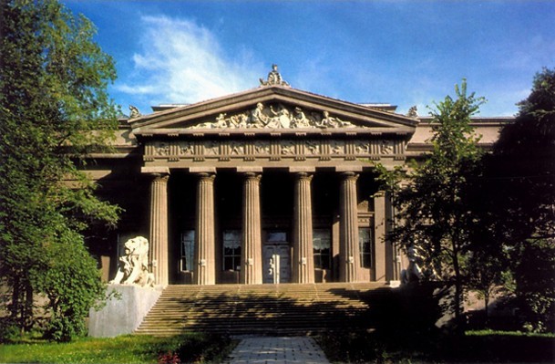 Image -- The National Art Museum of Ukraine in Kyiv.