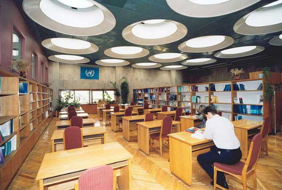 Image -- National Library of Ukraine (interior).