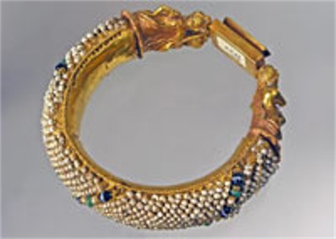 Image -- A bracelet from the Sarmatian Nohaichynskyi kurhan in the Crimea.