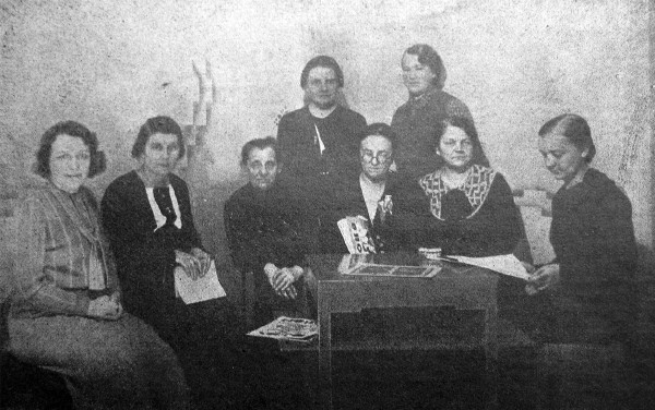 Image - The editorial board of the journal Nova khata (centre: Liddia Burachynska).