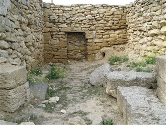 Image -- The ruins of the ancient city of Nymphaeum in the Crimea.