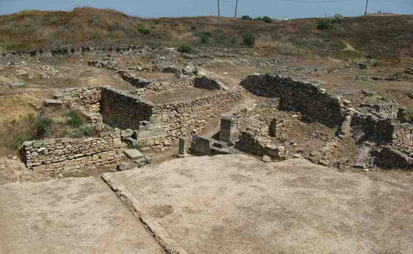 Image - The ruins of the ancient city of Nymphaeum in the Crimea.