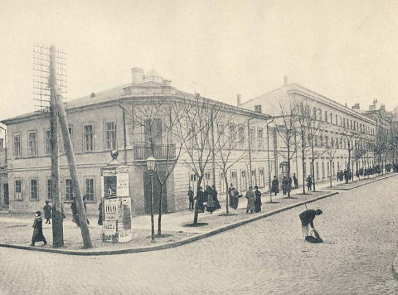 Image -- The Richelieu Lyceum in Odesa (late 19th century).