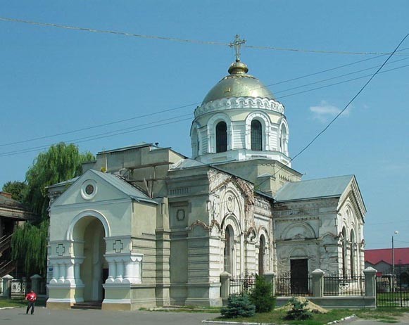 Image -- Okhtyrka: the Transfiguration Church (1902-5).